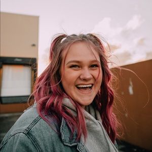 Meet your Posher, Olivia